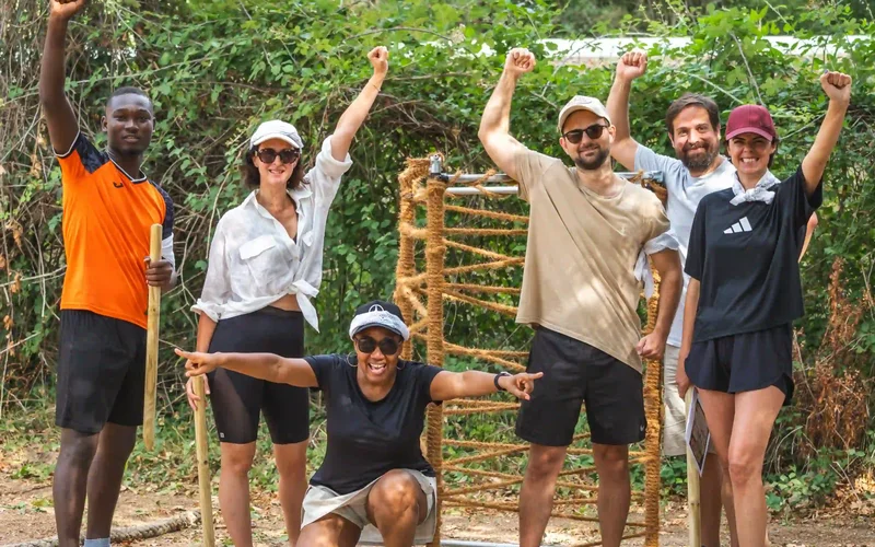 Équipe en activité team building Terra Totem
